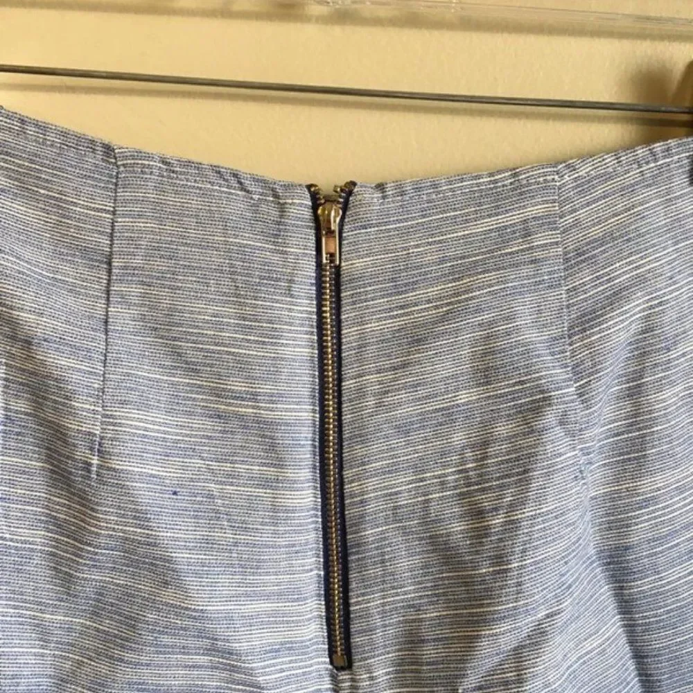 Line + Dot‎ small blue shorts
